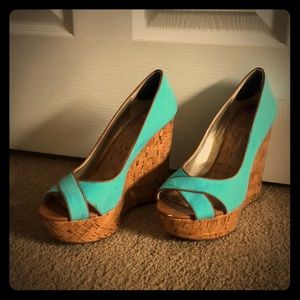 Cute turquoise wedges.